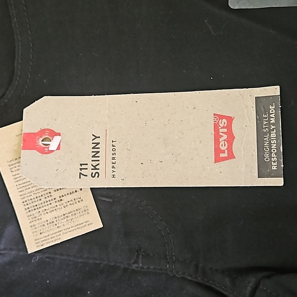 NWT Levi's 711 Skinny hypersoft black jeans women's size W25 L30 - Picture 2 of 6